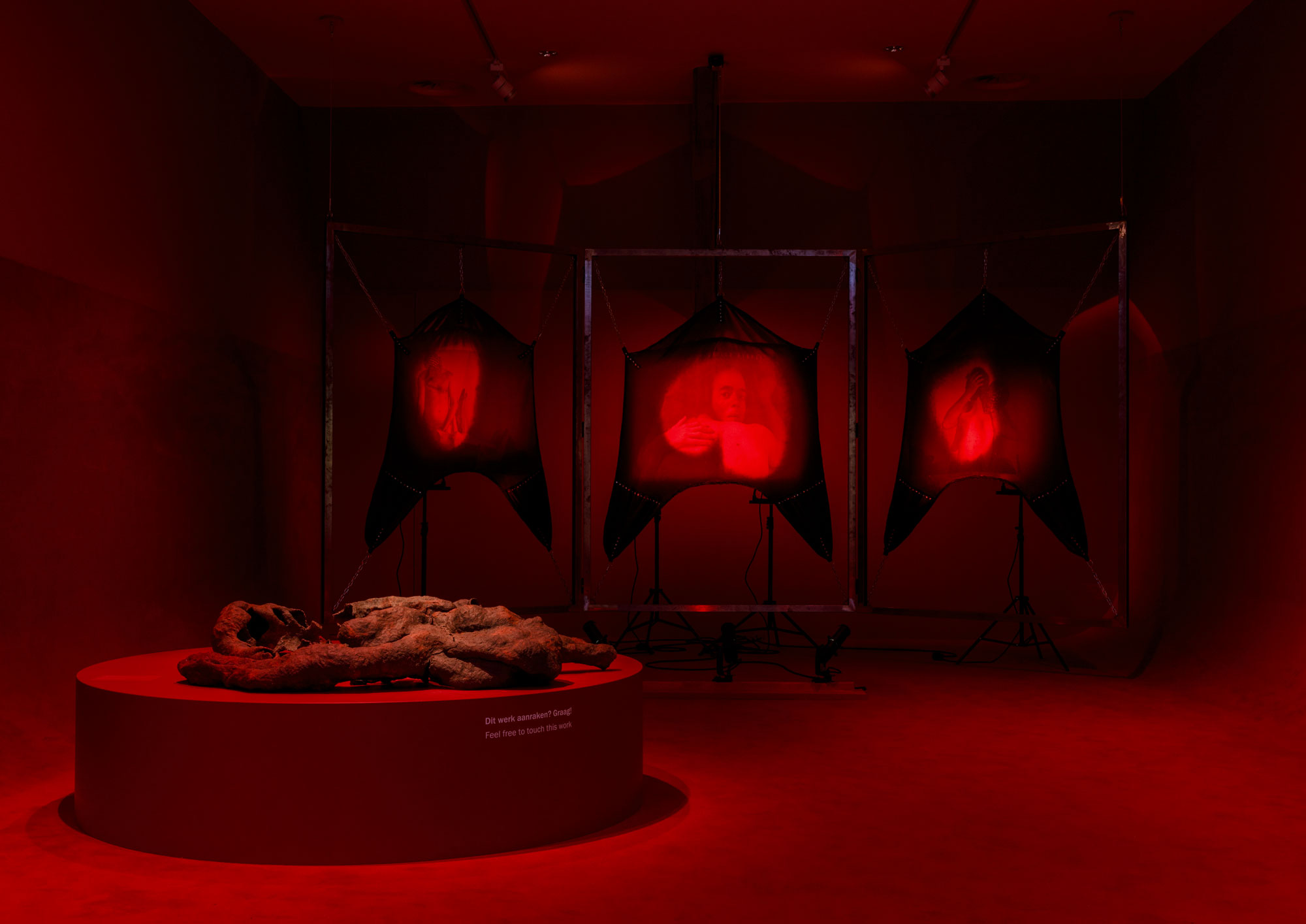 Menko_WithLove_Museum2-copyrightDjangoVanArdenne